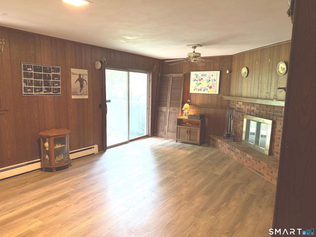 75 Starrs Plain Road, Danbury, CT 06810