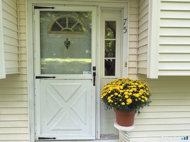 75 Starrs Plain Road, Danbury, CT 06810