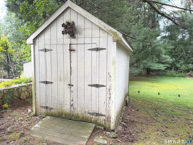 75 Starrs Plain Road, Danbury, CT 06810