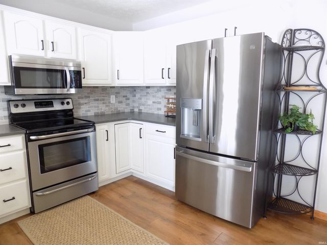 30814 Oakbrook Drive, Granger, IN 46530