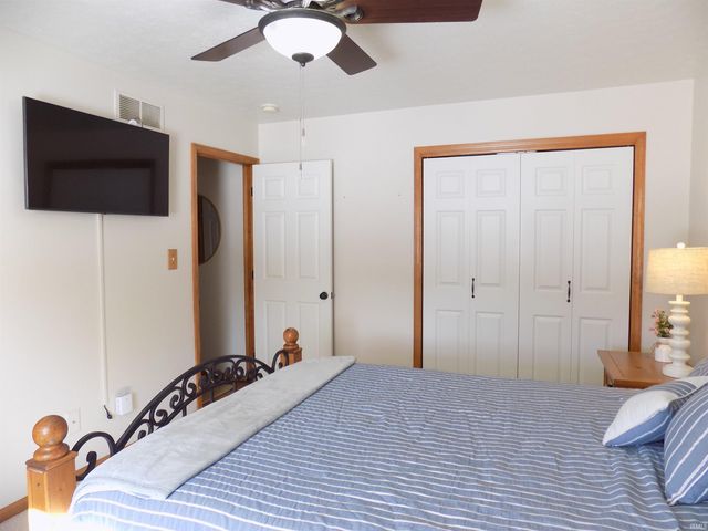 30814 Oakbrook Drive, Granger, IN 46530