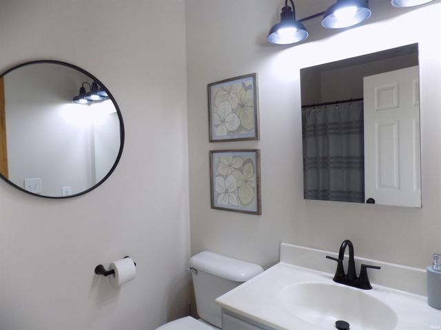 30814 Oakbrook Drive, Granger, IN 46530