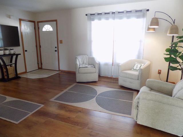 30814 Oakbrook Drive, Granger, IN 46530