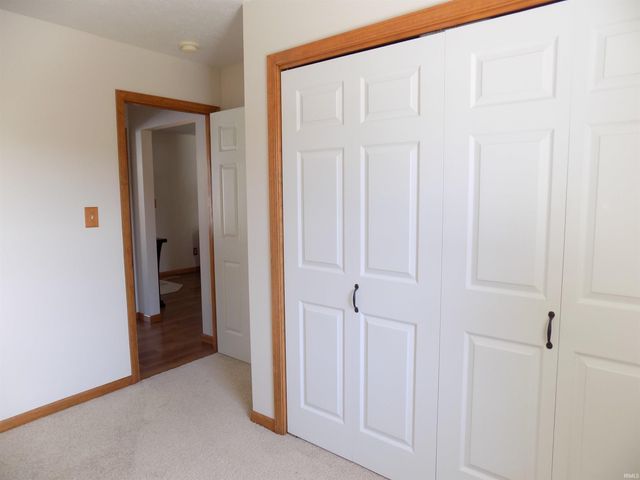 30814 Oakbrook Drive, Granger, IN 46530