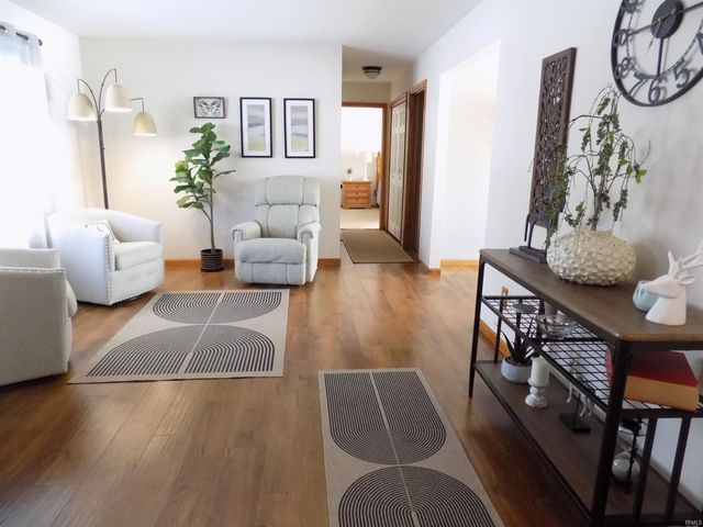 30814 Oakbrook Drive, Granger, IN 46530