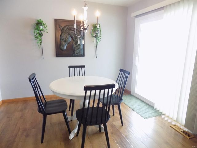 30814 Oakbrook Drive, Granger, IN 46530