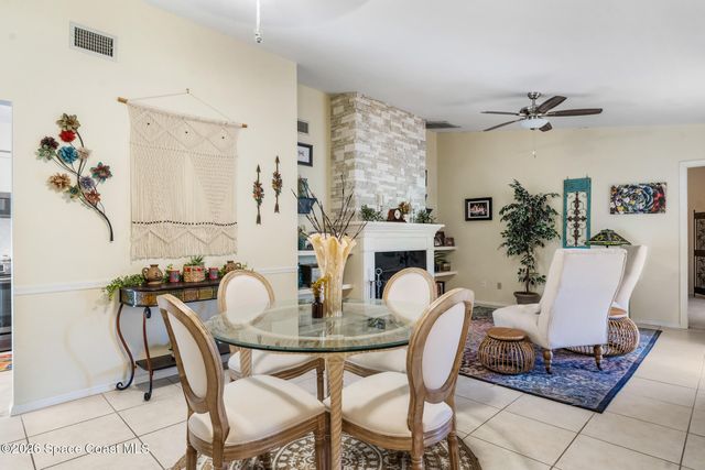 742 Timber Ridge Trail SW C, Vero Beach, FL 32962