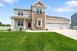 11528 W Meadowview DRIVE, Franklin, WI 53132