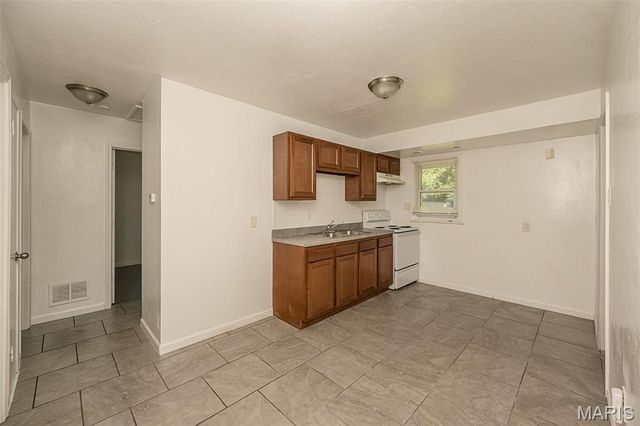 10356 Durness Drive, St Louis, MO 63137