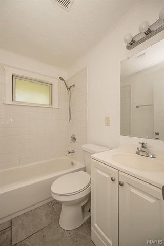 10356 Durness Drive, St Louis, MO 63137
