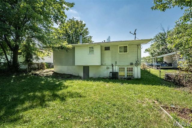 10356 Durness Drive, St Louis, MO 63137