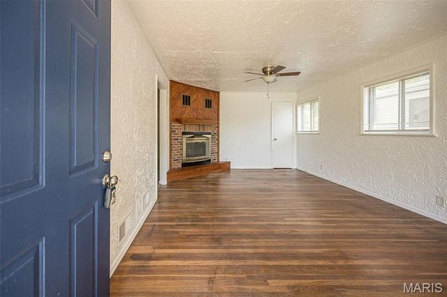 10356 Durness Drive, St Louis, MO 63137