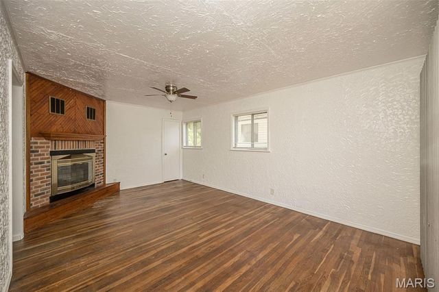 10356 Durness Drive, St Louis, MO 63137
