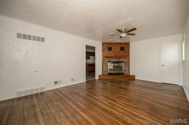 10356 Durness Drive, St Louis, MO 63137
