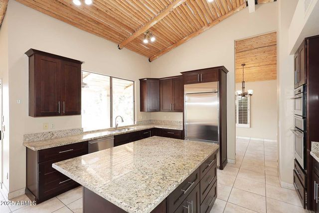 9969 E BAYVIEW Drive, Scottsdale, AZ 85258