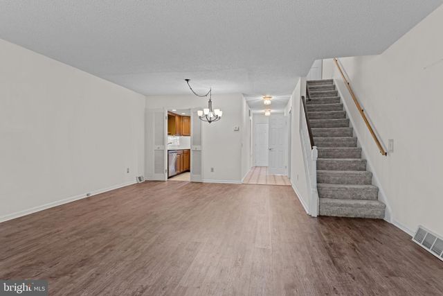 433 SAYBROOK LN #176, Wallingford, PA 19086