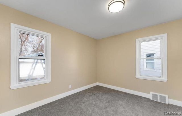 19711 Chapel Street, Detroit, MI 48219