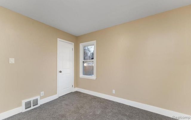 19711 Chapel Street, Detroit, MI 48219