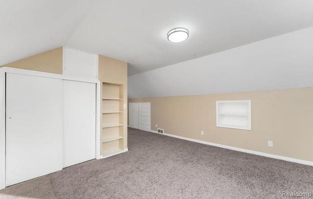 19711 Chapel Street, Detroit, MI 48219