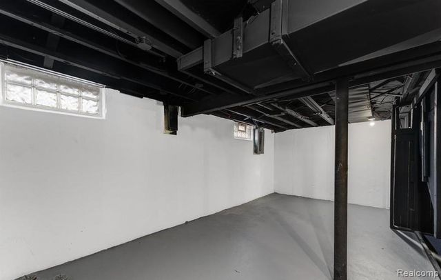 19711 Chapel Street, Detroit, MI 48219