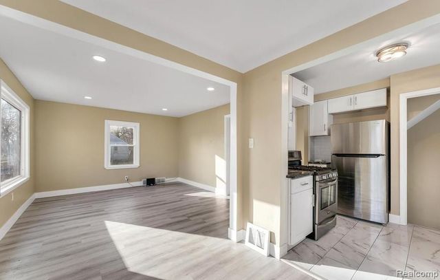 19711 Chapel Street, Detroit, MI 48219