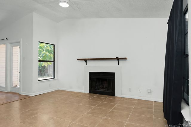 6248 Valley Queen, San Antonio, TX 78250