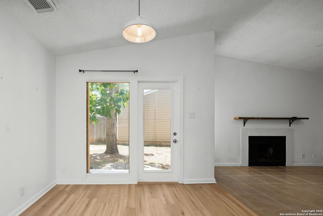 6248 Valley Queen, San Antonio, TX 78250