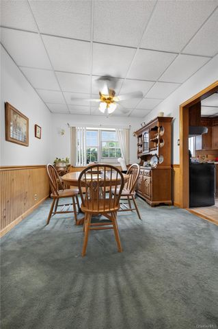 42 Cedar Street, Islip, NY 11751