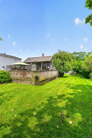 42 Cedar Street, Islip, NY 11751