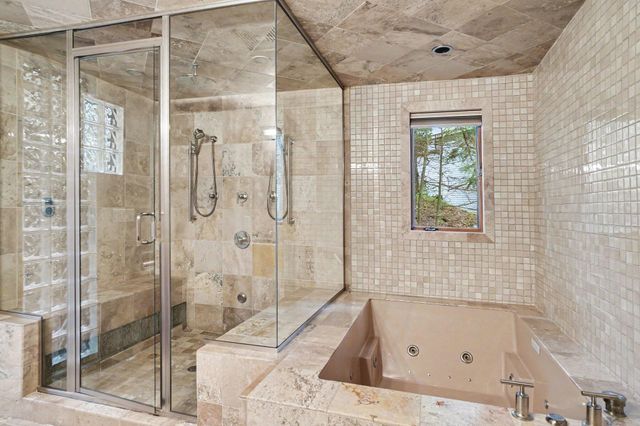 20 Crescent Hill, Grand Haven, MI 49417
