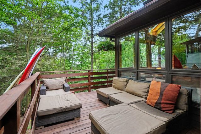 20 Crescent Hill, Grand Haven, MI 49417