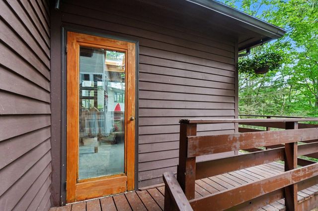 20 Crescent Hill, Grand Haven, MI 49417
