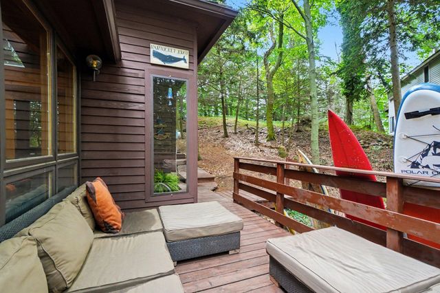 20 Crescent Hill, Grand Haven, MI 49417