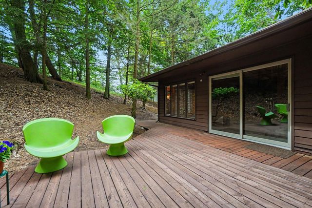 20 Crescent Hill, Grand Haven, MI 49417