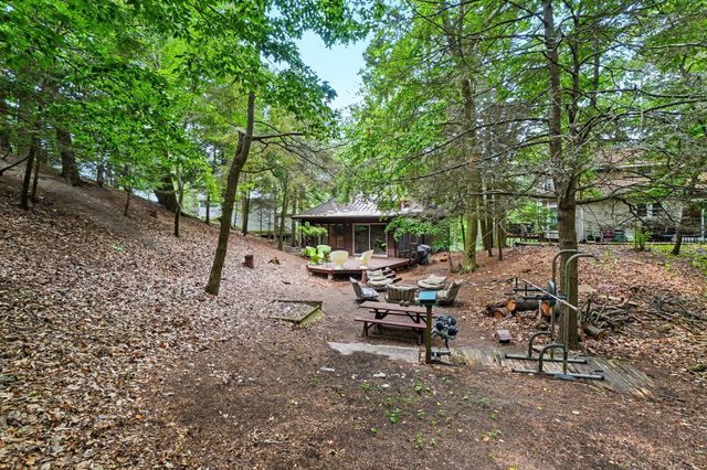 20 Crescent Hill, Grand Haven, MI 49417