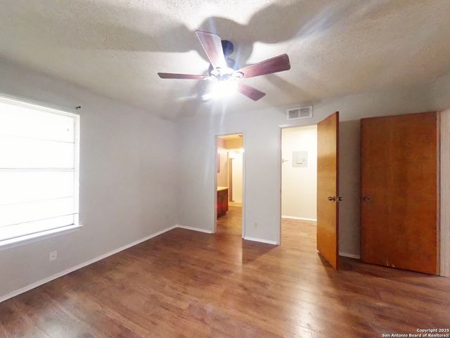 5423 Callaghan, San Antonio, TX 78228