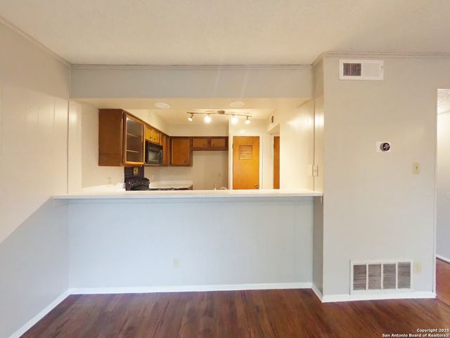 5423 Callaghan, San Antonio, TX 78228