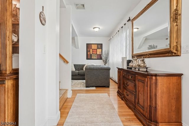 91 Redwood Ave, Wayne Twp., NJ 07470