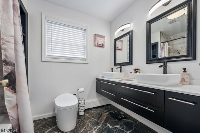 91 Redwood Ave, Wayne Twp., NJ 07470
