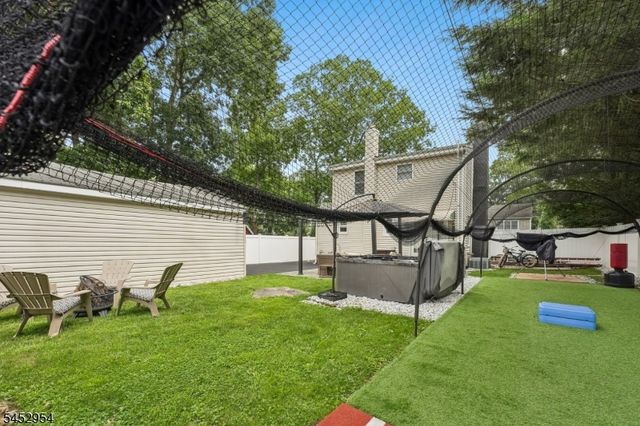 91 Redwood Ave, Wayne Twp., NJ 07470
