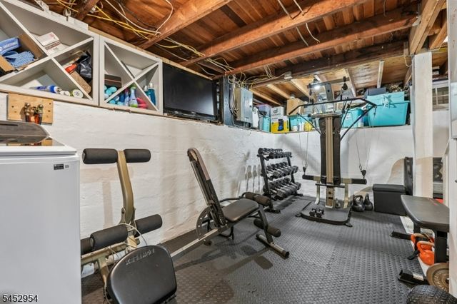 91 Redwood Ave, Wayne Twp., NJ 07470