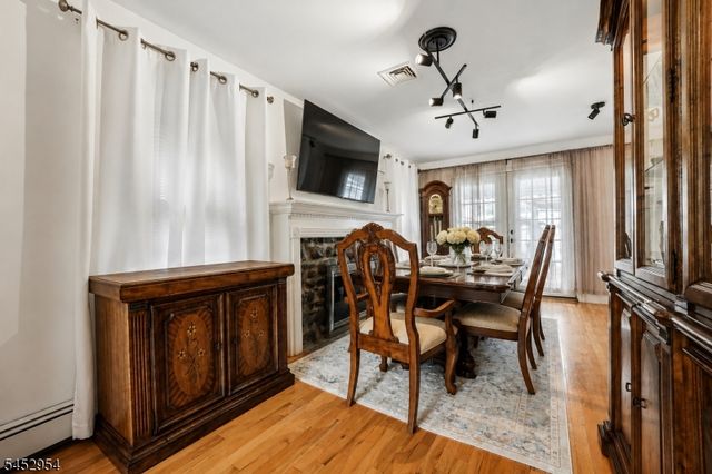 91 Redwood Ave, Wayne Twp., NJ 07470