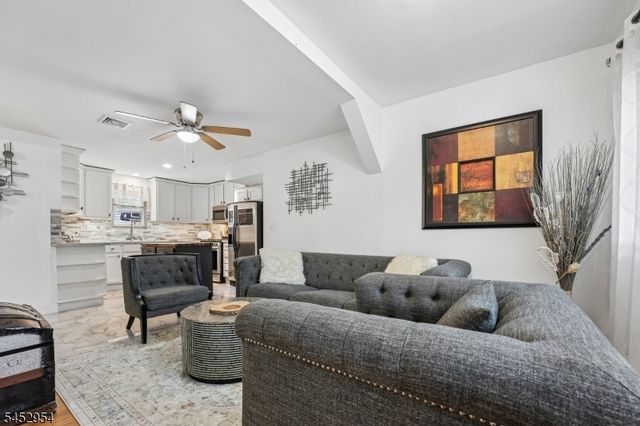 91 Redwood Ave, Wayne Twp., NJ 07470