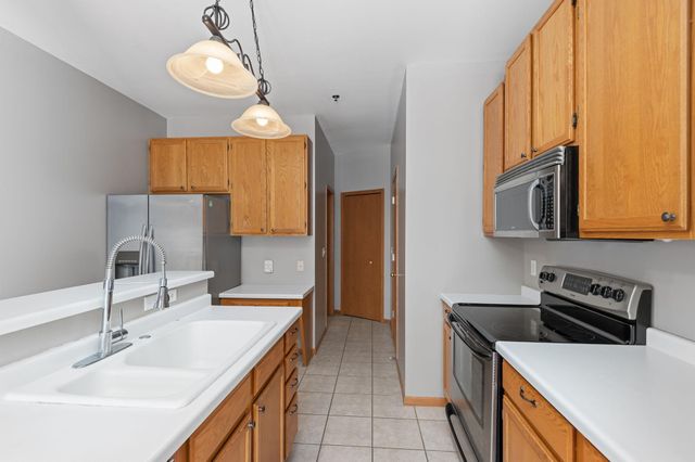 13529 Carmody Drive, Eden Prairie, MN 55344