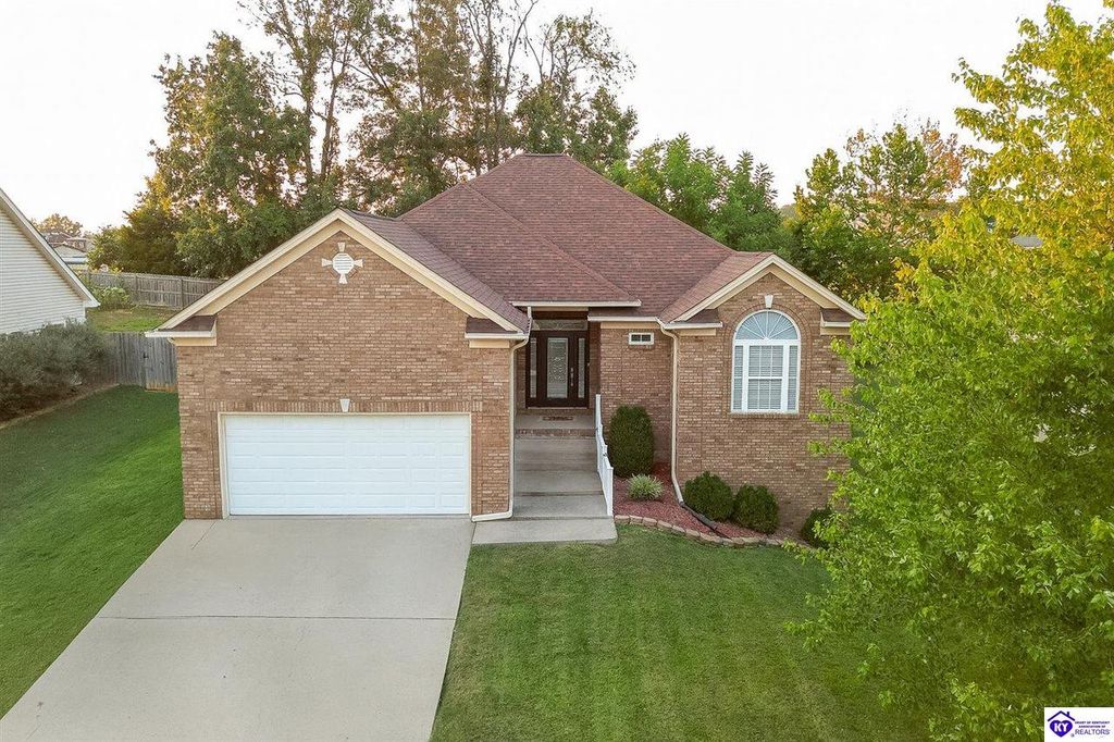 321 Vineland Place Drive, Vine Grove, KY 40175