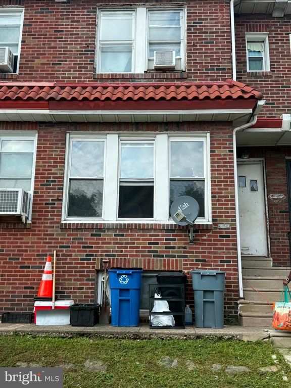 239 W LAVEER ST, Philadelphia, PA 19120 — exterior