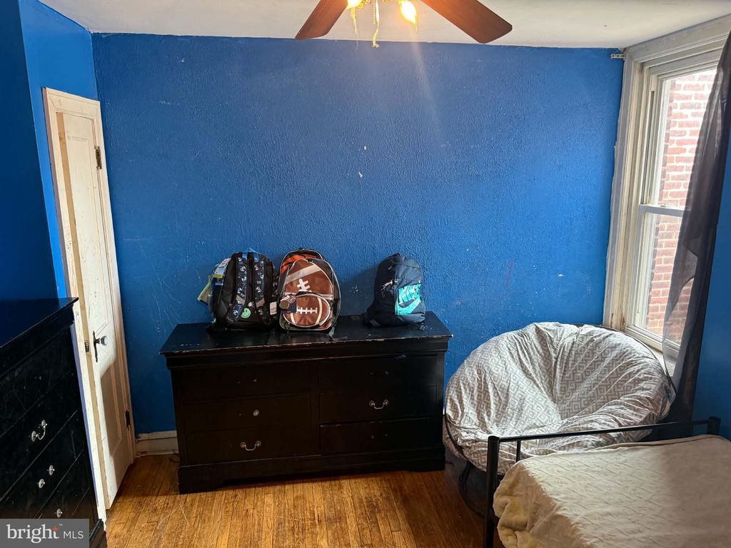 239 W LAVEER ST, Philadelphia, PA 19120 — photo 5