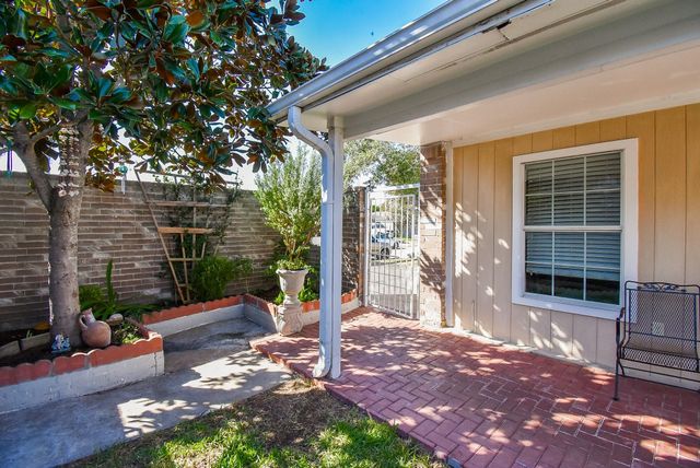 9311 Stockwell Drive, Houston, TX 77083