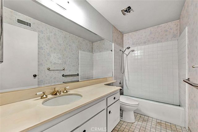 13026 San Salvador, Cerritos, CA 90703