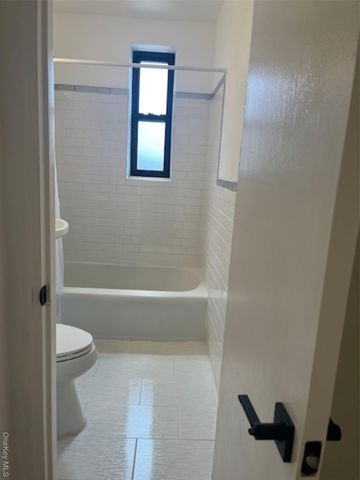 2287 Mott Avenue 6D, Far Rockaway, NY 11691